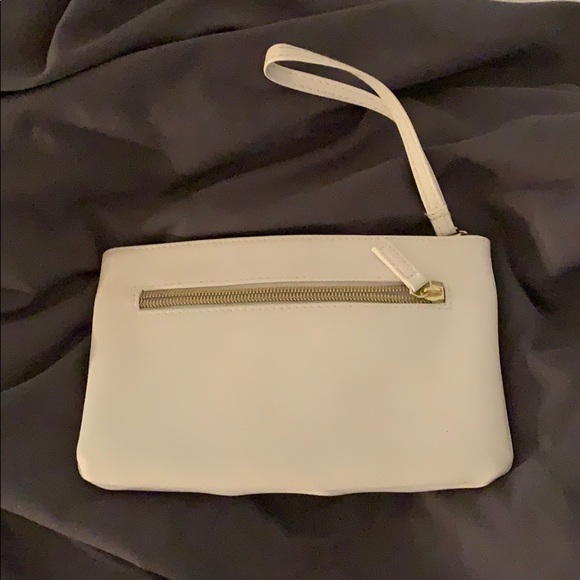 Small white clutch/wristlet - Picture 2 of 3